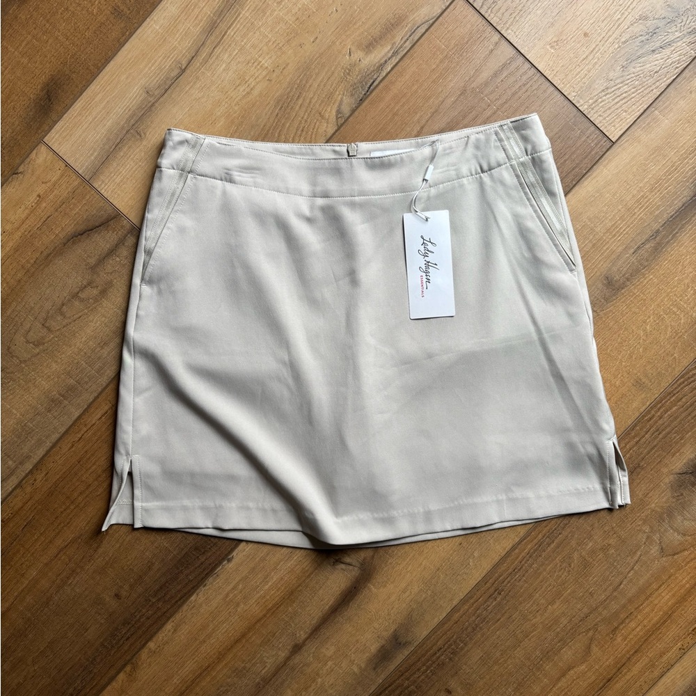 Lady Hagen Essentials Golf Skort, Size 8
NWT